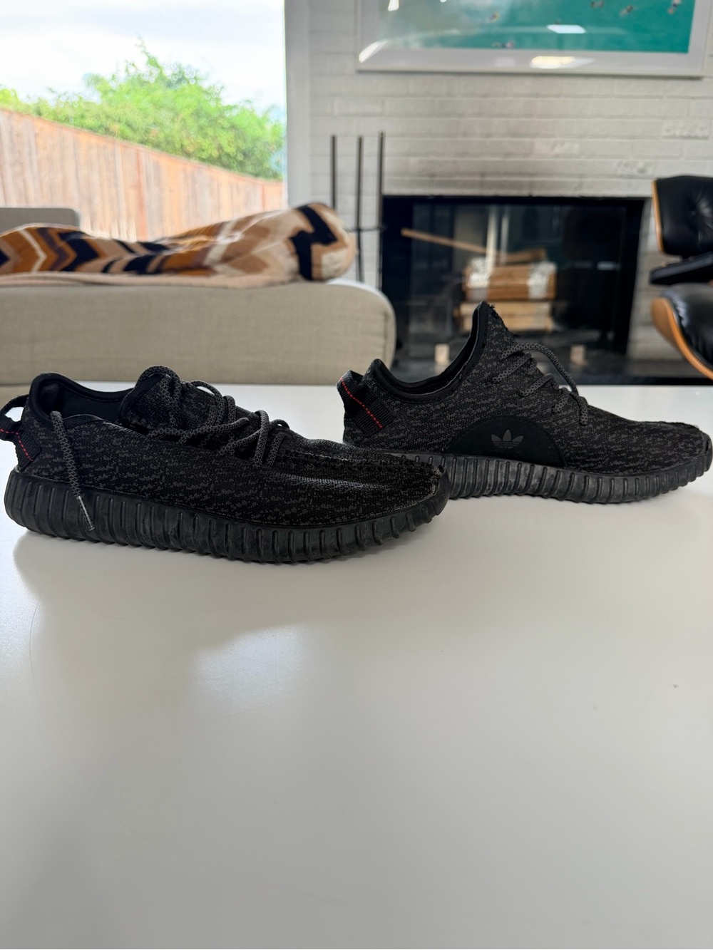Yeezy adidas men’s size 8 Black Knit Casual Sneakers